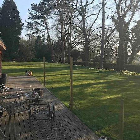 Log Cabin Rural Retreat In Beautiful Countryside Lapworth Extérieur photo