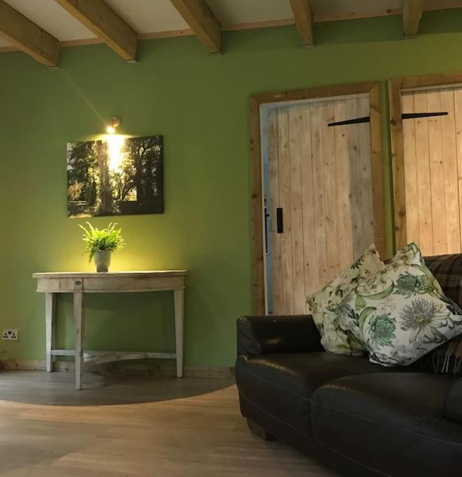 Log Cabin Rural Retreat In Beautiful Countryside Lapworth Extérieur photo